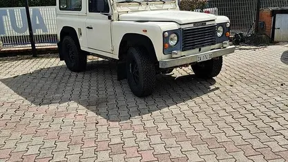 Usata Land Rover Defender 85 CV (62 kW) 1987 SUV