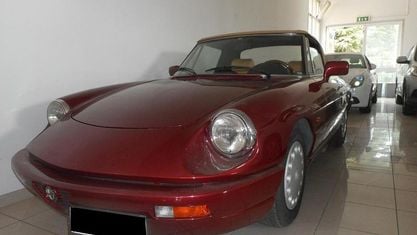 Usata Alfa Romeo Spider 106 CV (77 kW) 1992 Rosso Cabrio