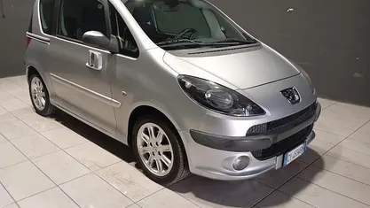 Usata Peugeot 1007 73 CV (53 kW) 2006 Monovolume