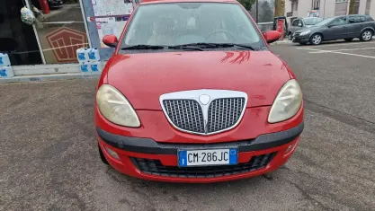 Usata Lancia Ypsilon 95 CV (69 kW) 2004 Rosso Utilitaria