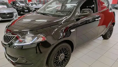 Usata Lancia Ypsilon 69 CV (50 kW) 2024 Utilitaria