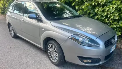 Usata Fiat Croma Dynamic 140 CV (102 kW) 2010 Grigio Station wagon