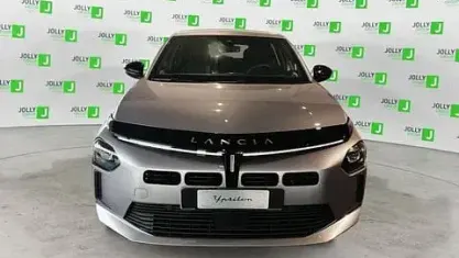 Nuova Lancia Ypsilon 110 CV (80 kW) 2025 Grigio scuro Utilitaria