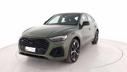 Usata Audi Q5 Sportback Ambiente 204 CV (150 kW) 2023 Verde metallizzato SUV