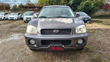 Usata Hyundai Santa Fe 113 CV (83 kW) 2004 Grigio SUV