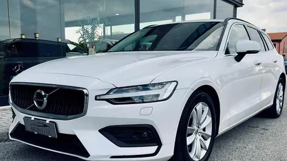 Usata Volvo V60 Momentum 197 CV (144 kW) 2021 Station wagon