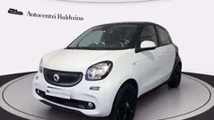 Bianco/tetto nero Usata 2018 Smart ForFour Passion Tre volumi | 10.900 € (Buon prezzo)
