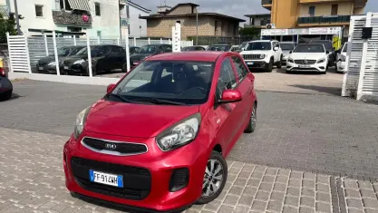 Usata Kia Picanto 67 CV (49 kW) 2015 Rosso Utilitaria
