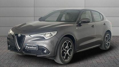 Begagnad Alfa Romeo Stelvio Ti 210 HK (154 kW) 2022 Grå SUV