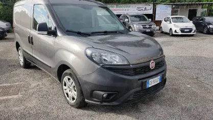 Usata Fiat Doblò Business 95 CV (69 kW) 2020 Grigio Monovolume