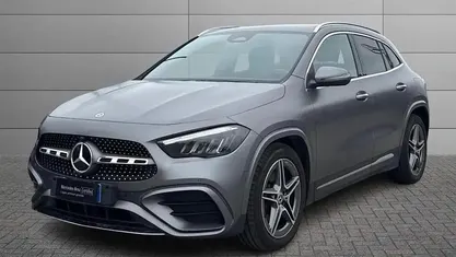 Usata Mercedes GLA180 AMG Line Premium 116 CV (85 kW) 2023 Grigio SUV