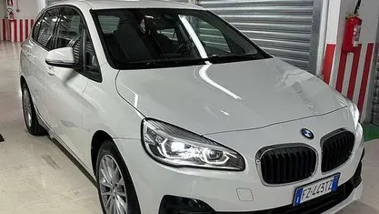 Bianco perlato Usata 2019 BMW 218 Active Tourer Luxury Line Monovolume | 16.000 € (Buon prezzo)