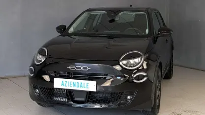 Begagnad Fiat 600 Pop 145 HK (106 kW) 2025 Svart SUV