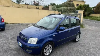Usata Fiat Panda Emotion 69 CV (50 kW) 2011 Blu Utilitaria
