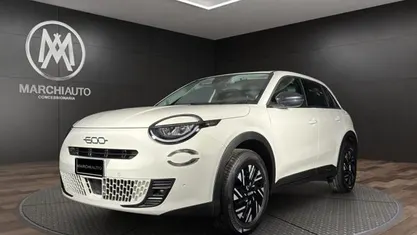 Usata Fiat 600 Comfort 101 CV (74 kW) 2026 Bianco SUV