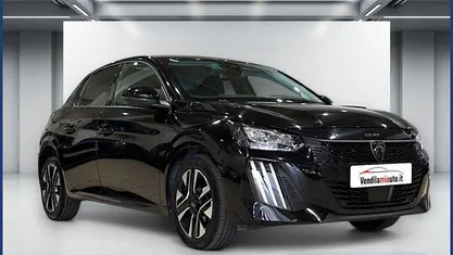 Usata Peugeot 208 Allure 102 CV (75 kW) 2025 Nero Utilitaria