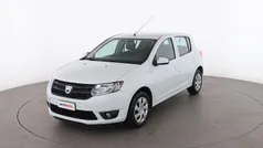 Bianco Usata 2016 Dacia Sandero Lauréate Due volumi | 8399 € (Molto cara)