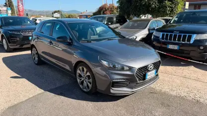 Usata Hyundai i30 N Line 136 CV (100 kW) 2019 Grigio Berlina