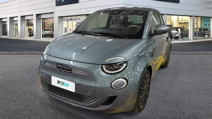 Blu Usata 2021 Fiat 500e La Prima Due volumi | 15.950 € (Buon prezzo)