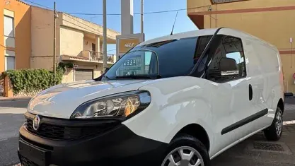 Usata Fiat Doblò 105 CV (77 kW) 2020 Bianco Monovolume