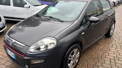 Usata Fiat Punto Evo Dynamic 77 CV (56 kW) 2010 Grigio Utilitaria