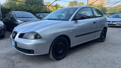 Usata Seat Ibiza Stylance 75 CV (55 kW) 2004 Argento Utilitaria