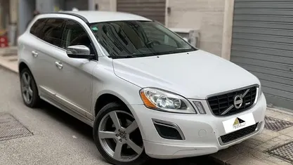 Bianco Usata 2010 Volvo XC60 Summum SUV | 6200 € (Buon prezzo)