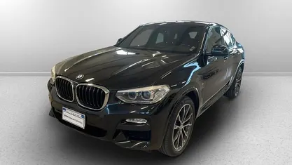 Usata BMW X4 M Sport 190 CV (139 kW) 2019 Black sapphire metallizzato SUV