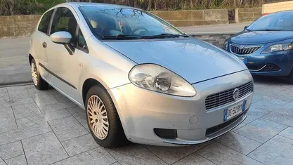 Grigio Usata 2008 Fiat Grande Punto Active Due volumi | 1500 € (Super prezzo)