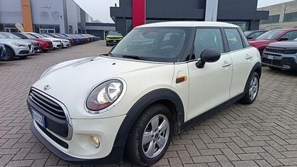 Begagnad Mini ONE 75 HK (55 kW) 2016 Vit Halvkombi