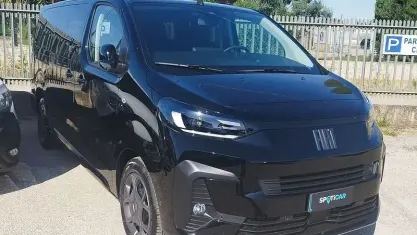 Usata Fiat Ulysse 130 kW (177 CV) 2025 Nero Monovolume