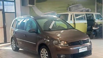 Usata VW Touran Highline 140 CV (102 kW) 2014 Marrone Monovolume