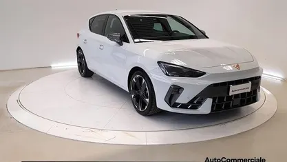 Usata Cupra Leon 150 CV (110 kW) 2025 Bianco Utilitaria
