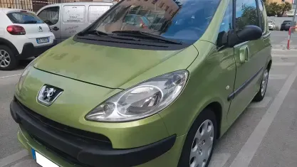 Usata Peugeot 1007 73 CV (53 kW) 2008 Verde Monovolume