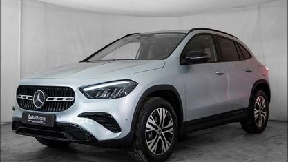 Uusi Mercedes GLA200 Progressive 150 HP (110 kW) 2026 Musta Katumaasturi