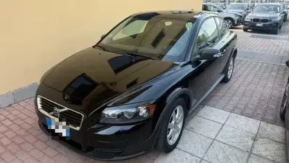 Usata Volvo C30 Kinetic 109 CV (80 kW) 2009 Nero Utilitaria