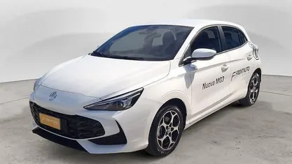 Bianco Nuova 2025 MG MG3 Comfort Due volumi | 16.900 € (Buon prezzo)