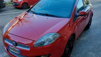 Usata Fiat Bravo Dynamic 120 CV (88 kW) 2010 Rosso Utilitaria