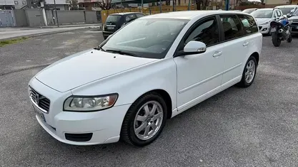 Usata Volvo V50 115 CV (84 kW) 2010 Bianco Station wagon