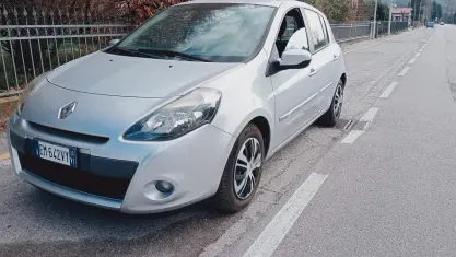 Usata Renault Clio IV Dynamique 75 CV (55 kW) 2012 Grigio Berlina