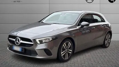 Usata Mercedes A180 116 CV (85 kW) 2021 Grigio Berlina