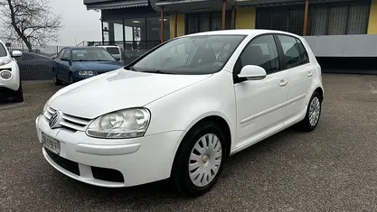 Usata 2007 VW Golf V Tre volumi | 1999 € (Buon prezzo)