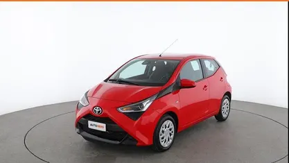Usata 2018 Toyota Aygo X-play Utilitaria | 13.399 € (Buon prezzo)