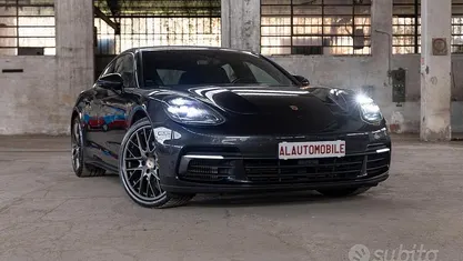 Usata Porsche Panamera 330 CV (242 kW) 2019 Grigio Berlina