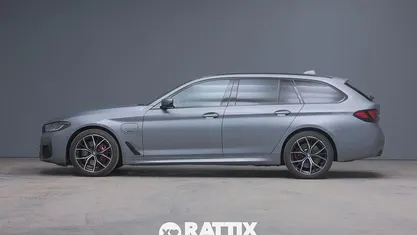 Usata BMW 530e M Sport 184 CV (135 kW) 2023 Grigio Station wagon