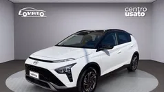 Bianco tetto nero Usata 2024 Hyundai Bayon SUV | 18.000 € (Buon prezzo)