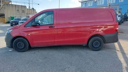 Usata Mercedes Vito 102 CV (75 kW) 2020 Rosso Furgone