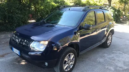 Blu Usata 2015 Dacia Duster Lauréate SUV | 8000 € (Buon prezzo)
