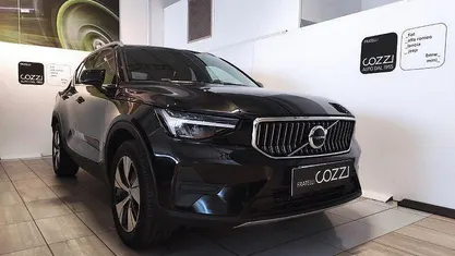 Usata Volvo XC40 Core 129 CV (94 kW) 2022 Nero SUV