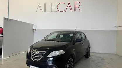 Usata Lancia Ypsilon Gold 69 CV (50 kW) 2013 Nero Utilitaria